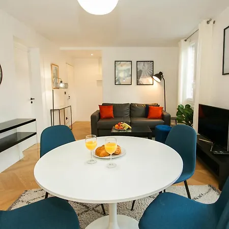 Apartment Haussmann - 2br Near Champs-elysees - Vacation Paris
