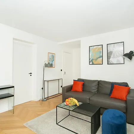Apartment Haussmann - 2br Near Champs-elysees - Vacation *