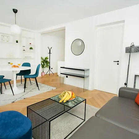 Apartment Haussmann - 2br Near Champs-elysees - Vacation
