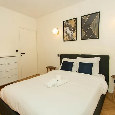 Haussmann - 2br Near Champs-elysees - Vacation Apartment *